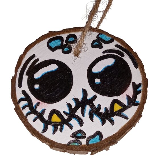 🎯 Cute Handmade, Hand Painted Small Wooden Disc, Hanging Ornament - Picture 3 of 10